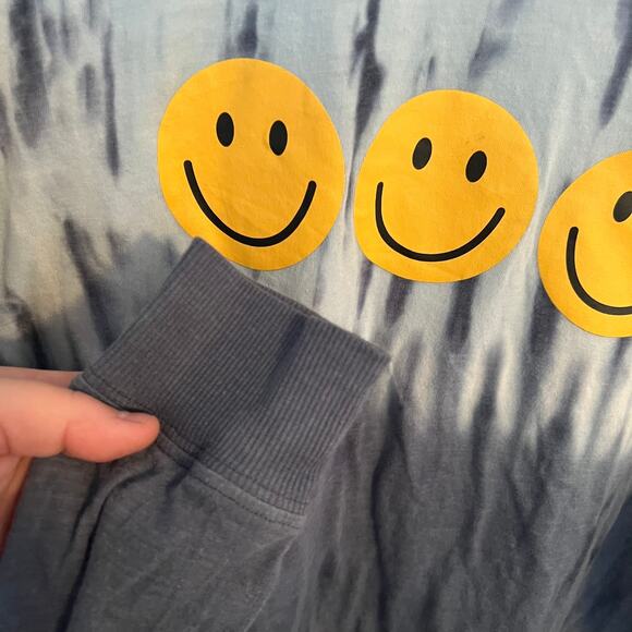 No Boundaries Smiley Tie Dye Cropped Tee Shirt Juniors Size Large / 11 - 13 - Picture 3 of 8